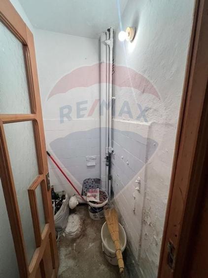 Apartament cu 4 camere de vanzare in zona Sud-Est - 11