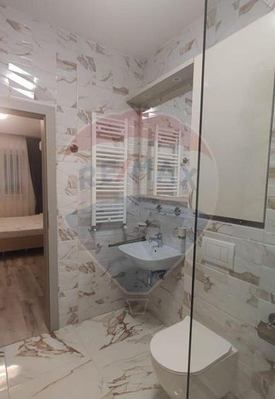 De inchiriat apartament 3 camere lux etaj 1 zona podul Ce... - 7