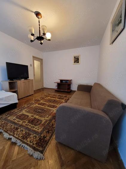 Inchiriez apartament 3 camere decomandat ultracentral - 1