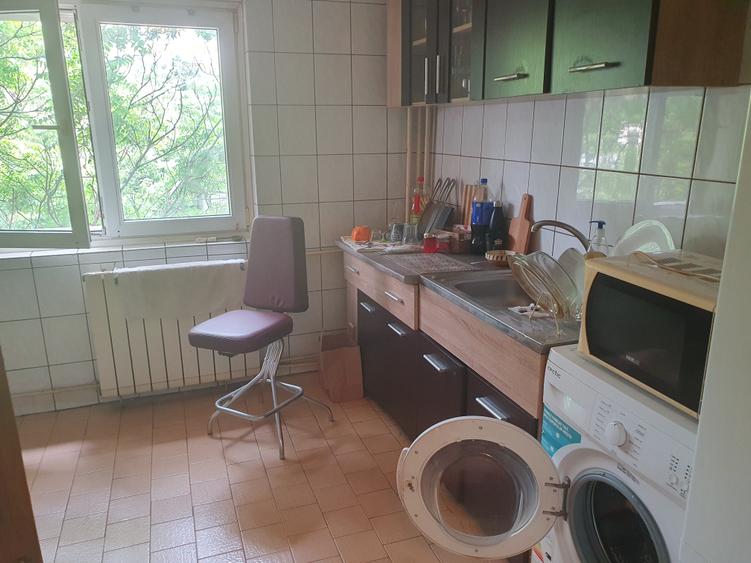 Vanzare 2 camere-2/8-decomandat-!3 Septembrie-Novaci-bl 89-reabilitat-114000 E - 3