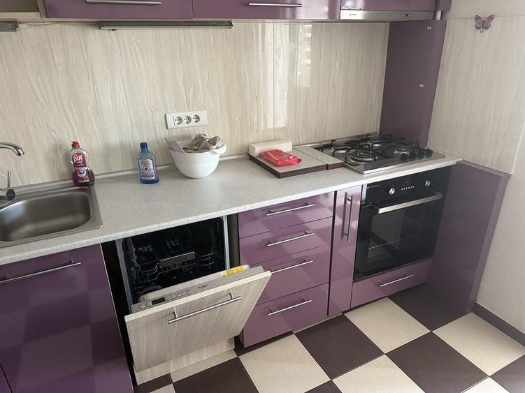 Apartament cu 2 camere decomandat în Crângași