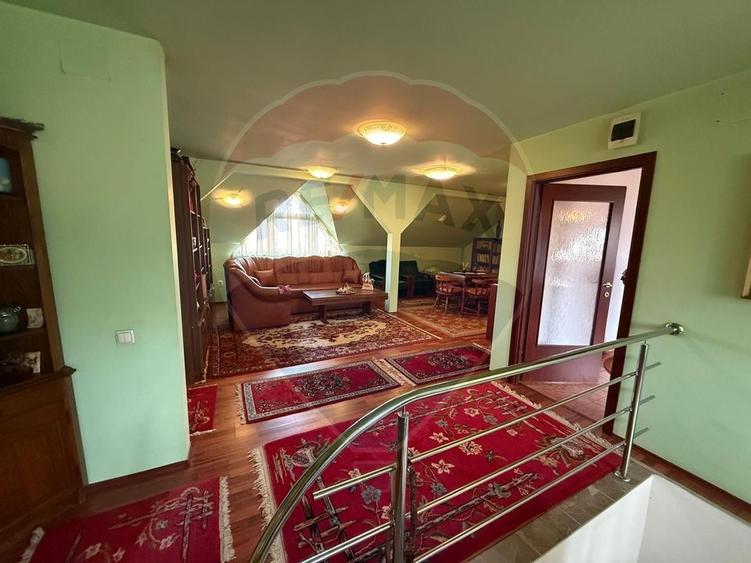 De vânzare  casǎ 5 camere și acces auto Ultracentral - 8