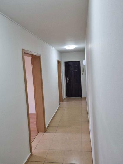 Apartament 2 camere de vanzare - 2