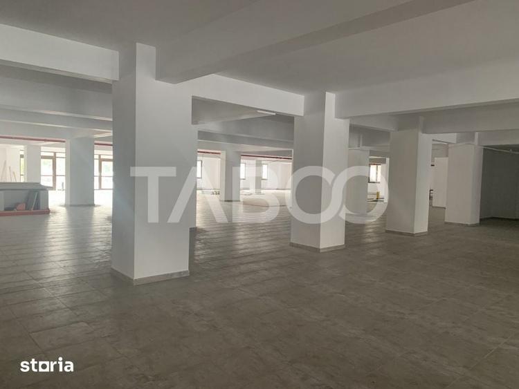 Spațiu comercial, de 600 mp, în Central