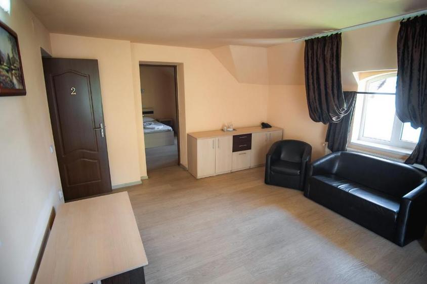 Vanzare Vila Panseluta - Pensiune/Vila turistica deosebita Pucioasa - 6