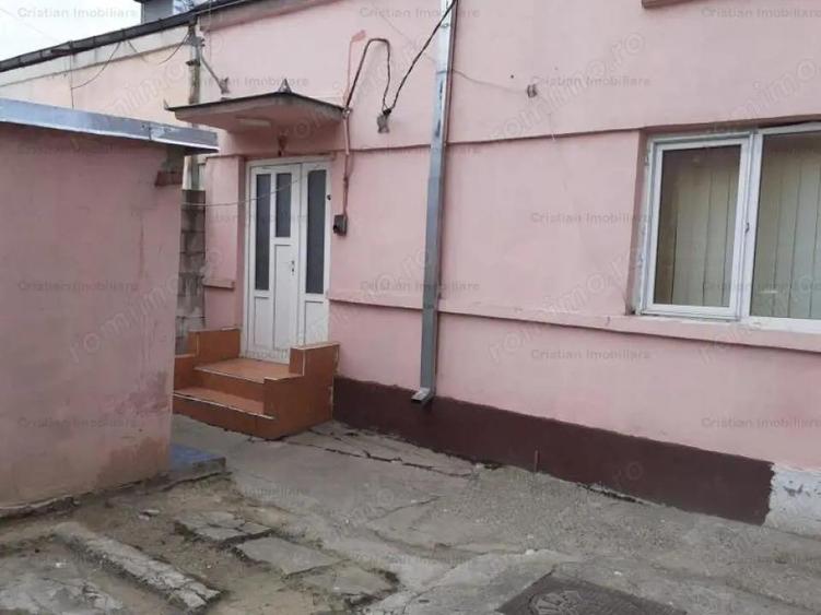 Casa 1 camere caramida, zona Centrala, teren=100 mp indiviziune - 1