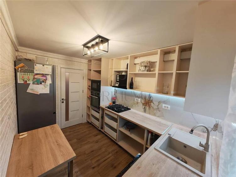 SOARELUI | 3 CAM | 2 BAI | INCALZIRE PARDOSEALA | RENOVAT | 3 BALCOANE | DECOMAN - 2