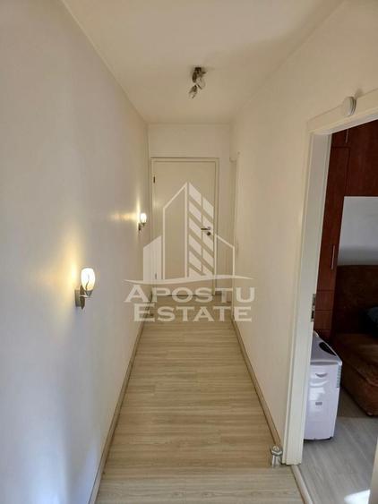 Apartament cu 3 camere semidecomandat, mobilat în Circumvalațiunii