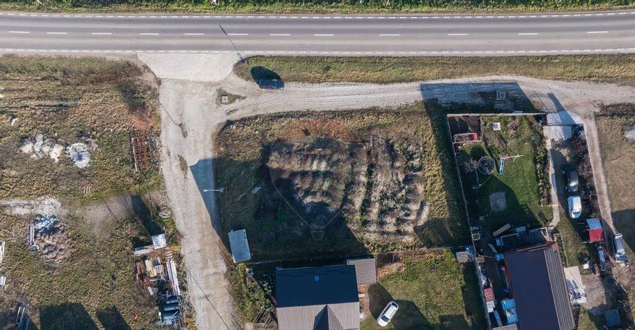 Teren intravilan cu dublu front stradal I Poiana Craitelo... - 1