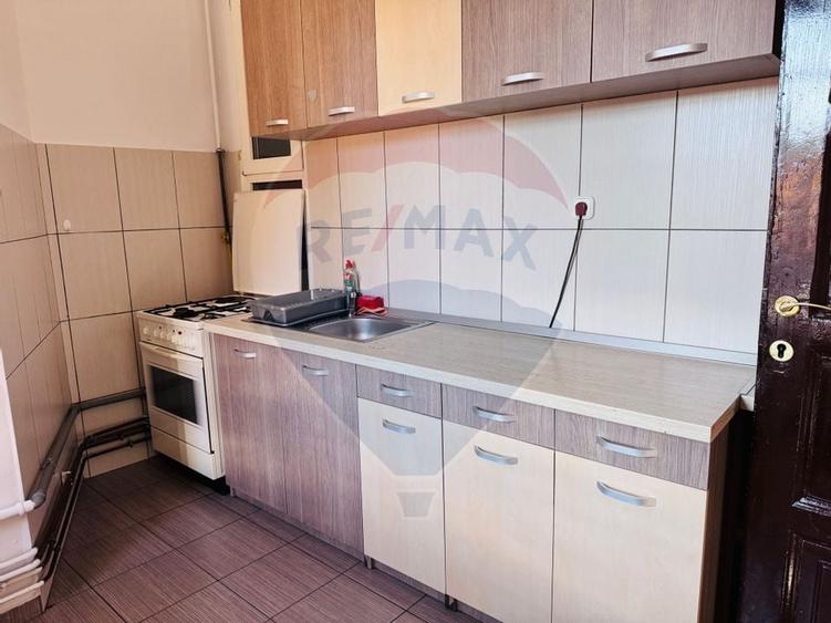 Apartament cu 2 camere de închiriat – ultracentral, str. Primăriei - 4