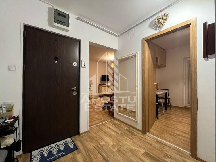 Apartament cu 3 camere,decomandat, 2 bai, etaj intermediar, Girocului - 8