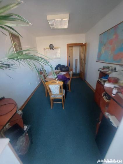 Birou sau apartament de locuitcu trei camere ultracentral cu un view de invidiat - 2