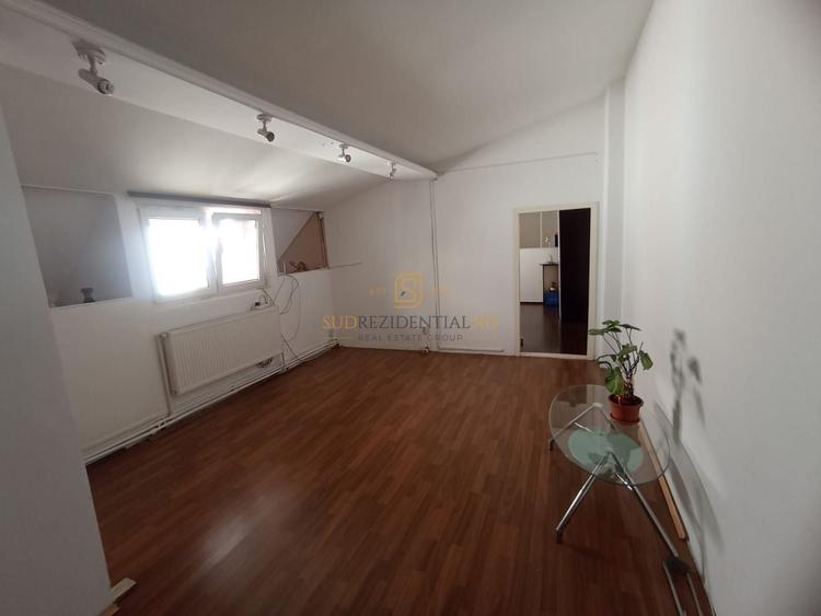 Casa spatioasa cu 7 camere, zona Bd. Brancoveanu, acces facil metrou - 9