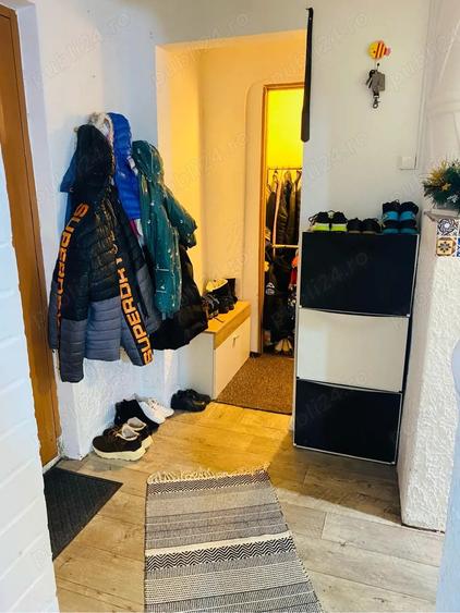 apartament cu 4 camere Lupeni Straja - 1