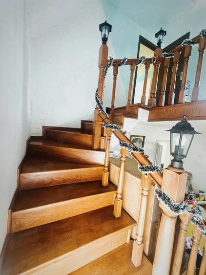 Vanzare casa si teren - 1