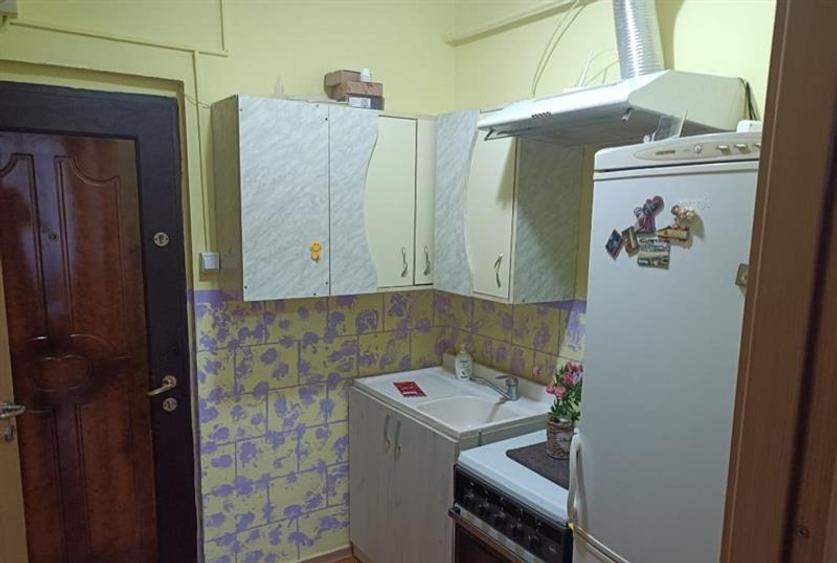 Garsoniera  la parter in zona Centru, Brasov - 2