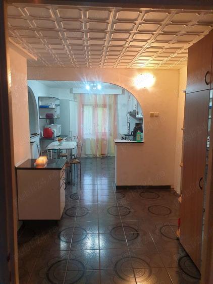 Apartament cu 3 camere in Aeroport Blocurile de langa deal - 1