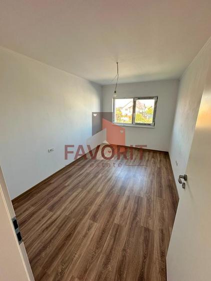 Duplex cu 4 camere cu Canalizare în Săcălaz