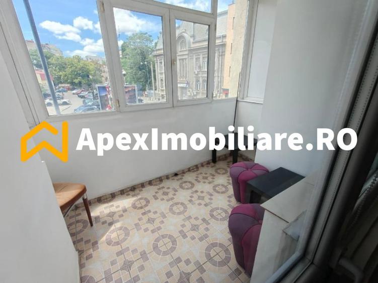 Apartament cu 3 camere semidecomandat în Universitate