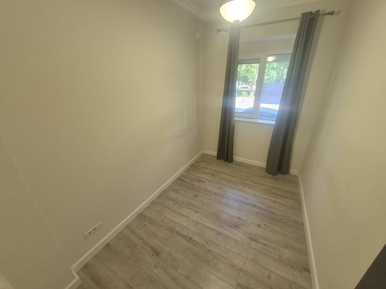 Apartament cu 4 camere decomandat în Semicentral