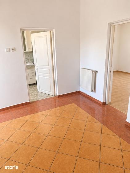Casă cu 6 camere cu Centrală Termică în Giulești