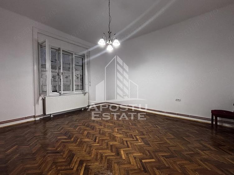 Apartament cu 3 camere nedecomandat în Iosefin