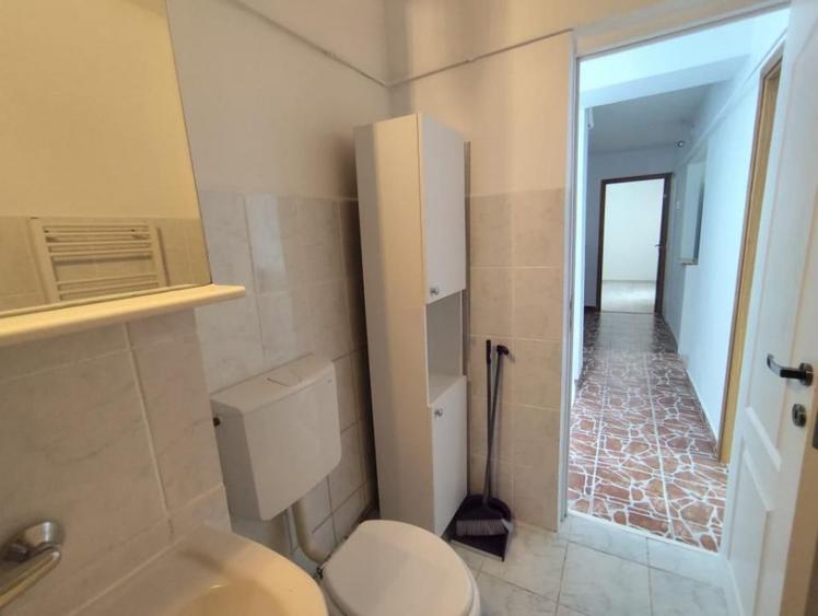 Apartament cu 2 camere decomandat în Poiana