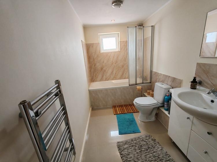 Casă cu 3 camere cu Teren 1300 Mp în Viforâta