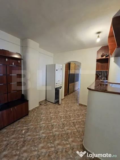 Apartament cu 3 camere decomandat în Freidorf
