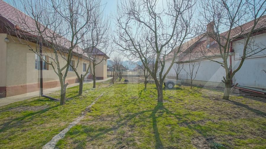 Casă individuală cu 5 camere cu Canalizare în Râșnov
