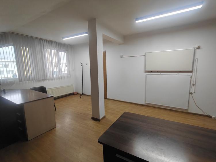 Spațiu comercial, de 75 mp, în Exterior Vest