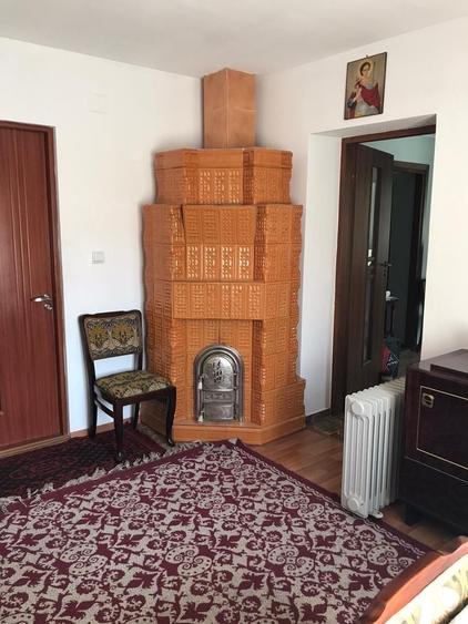 PROPRIETAR Casa la strada principala, teren 1.100 mp, gradina cu pomi fructiferi, Campuri Vrancea. - 12