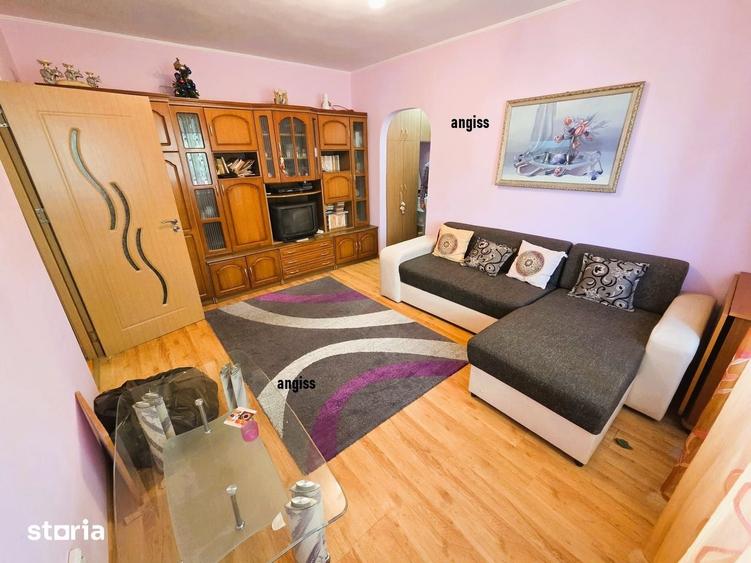Apartament cu 3 camere semidecomandat în Faleză