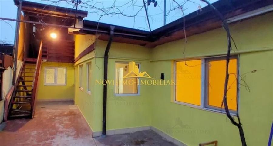 Casă individuală cu 4 camere cu Teren 100 Mp în Republicii