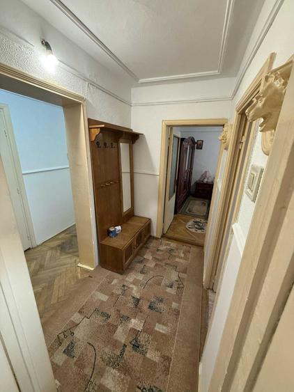 Apartament cu 2 camere nedecomandat în Central