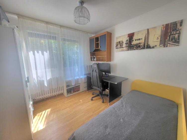 Apartament cu 4 camere decomandat în Brâncoveanu