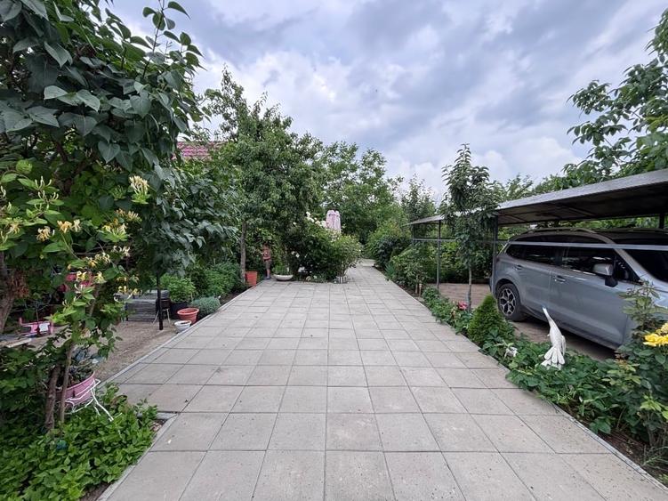 Casă individuală cu 5 camere cu Teren 1050 Mp în Odaia Manolache