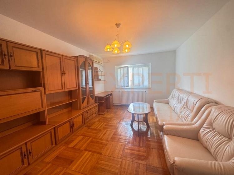 Apartament cu 3 camere decomandat, mobilat în Tomis III