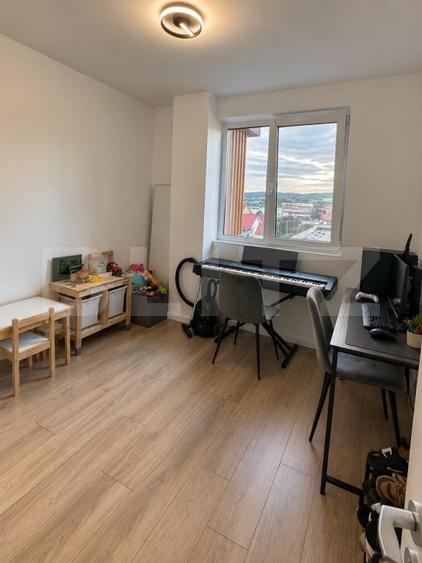 Apartament cu 3 camere decomandat, mobilat în Calea Moldovei