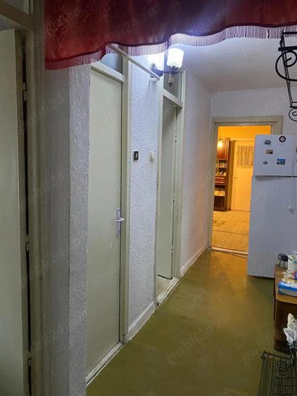 Apartament de vanzare - 3 camere, 63mp, etaj 3 4 - Str Imparat Traian - 2