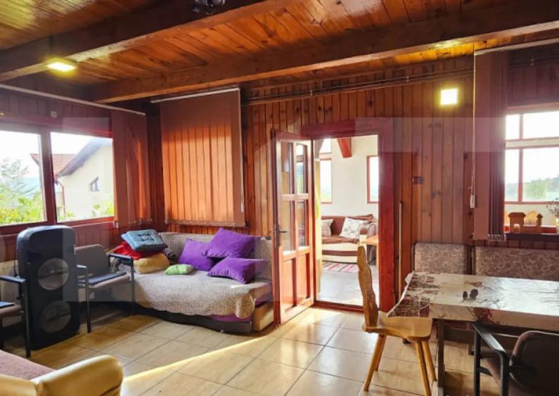 Casa de vanzare, sub padure, intr-un cadru natural deoseb - 12