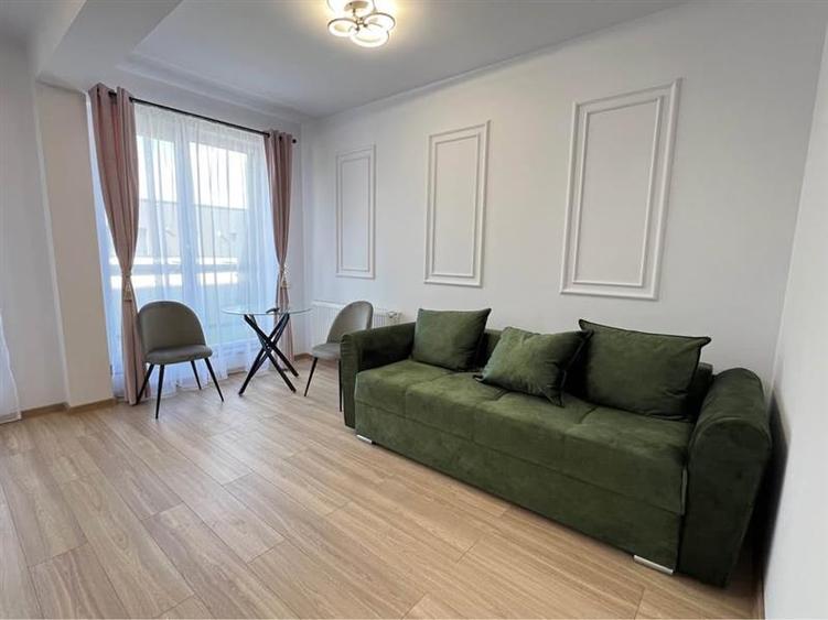 Vanzare apartament o camera de LUX zona Terra Floresti - 1