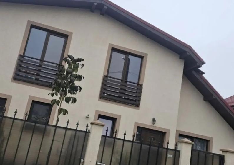 Vand casa in duplex complex Dealul Verde La ie?irea din com. Berceni - 2