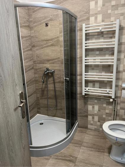 Inchiriez apartament 3 camere - 5