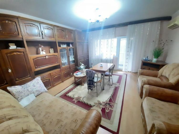 Aprtament cu 2 camere decomandat, etajul 1/4, zona Pacurari - 1