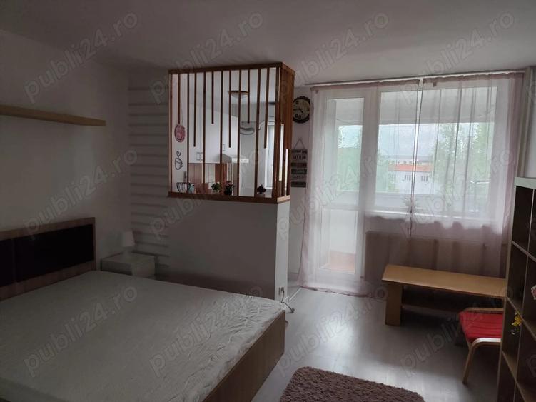 PROPRIETAR Vand Garsoniera Costin Georgian-Bd.1Decembrie1918 Sector 3 - 10