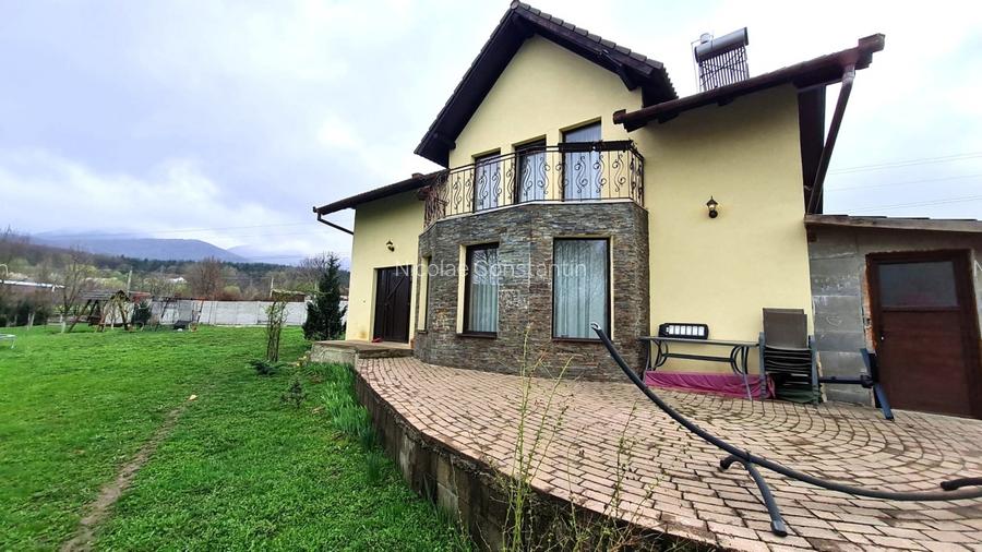 Casa individuala 230mp cu teren 1100mp Tocile