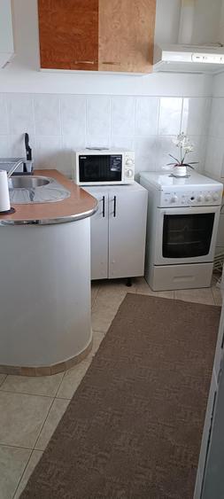 Ofer spre inchiriere garsoniera - 1