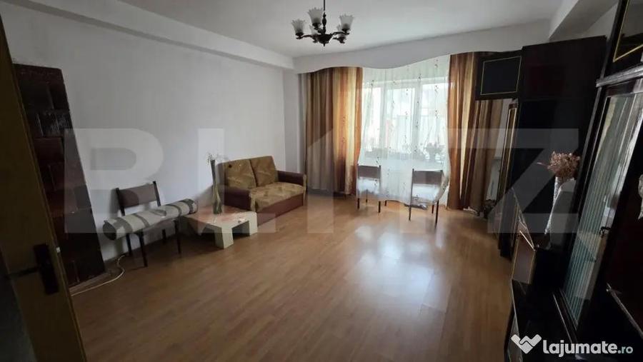 Casa de vanzare, cu 4 camere, 120 mp, teren de 700 mp, zona - 14