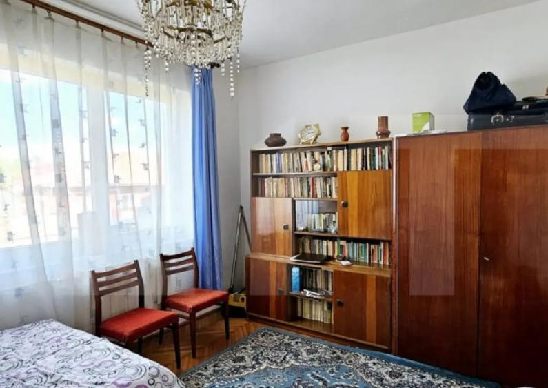 Casa, de vanzare, cu 6 camere, 300 mp, zona semicentrala - 10